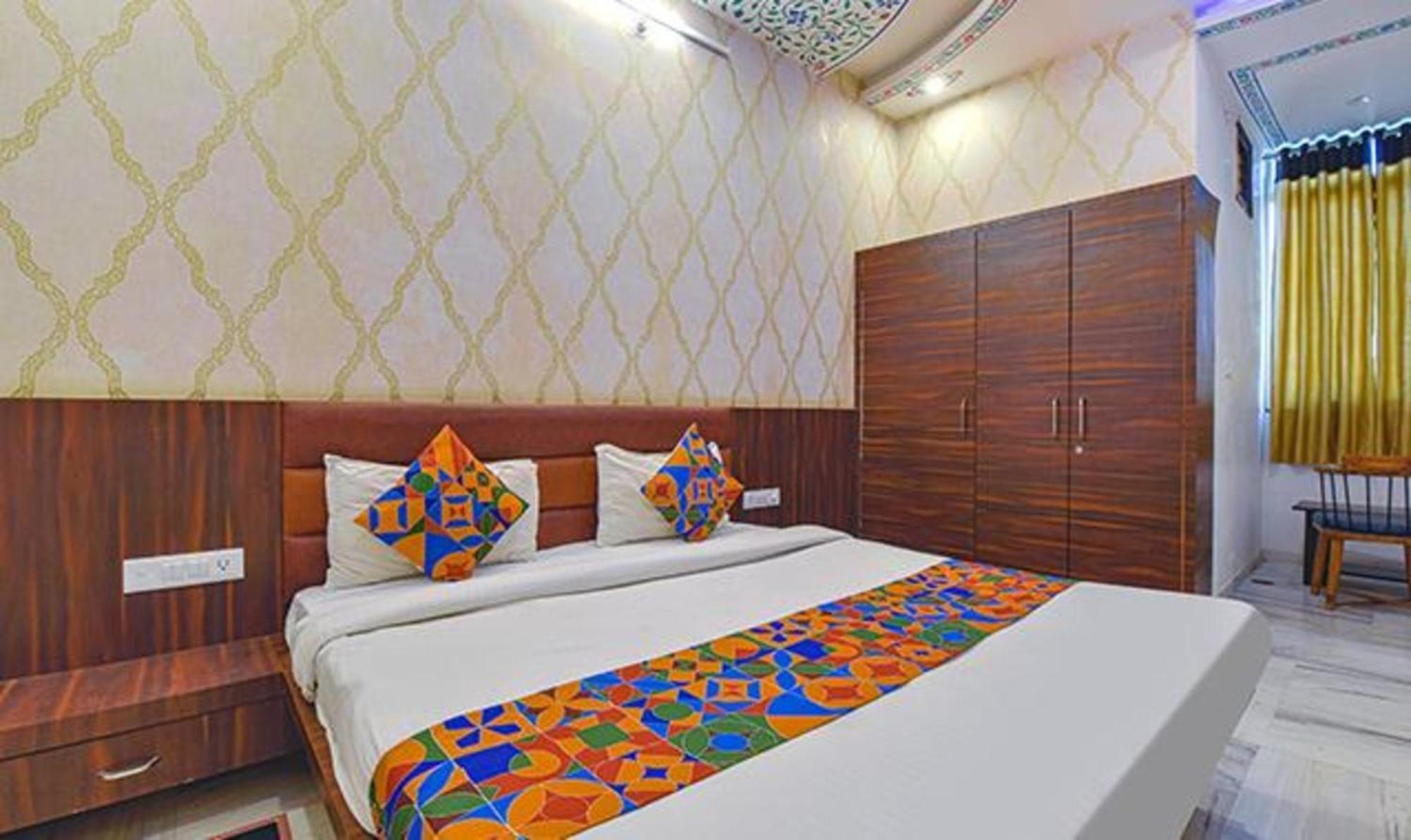 Hotel FabExpress Ranbanka Udaipur Exterior foto
