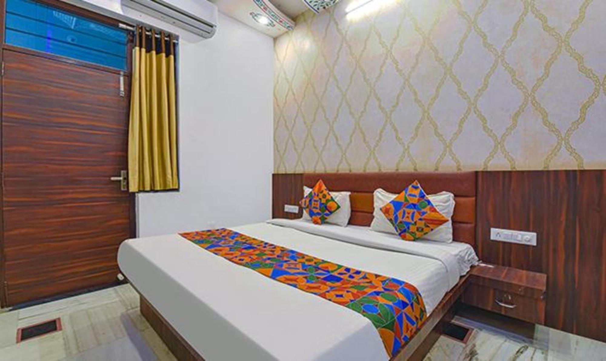Hotel FabExpress Ranbanka Udaipur Exterior foto