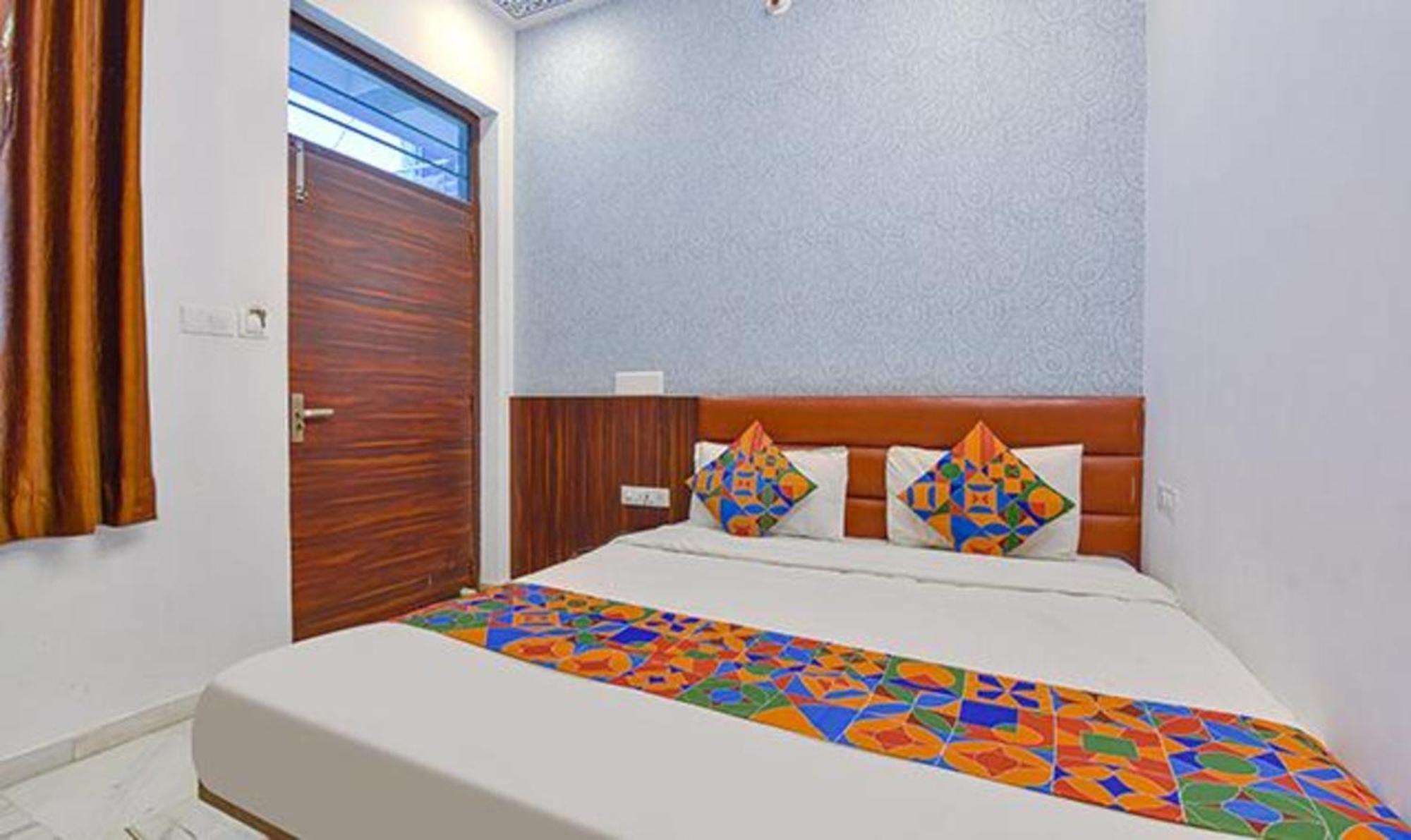 Hotel FabExpress Ranbanka Udaipur Exterior foto