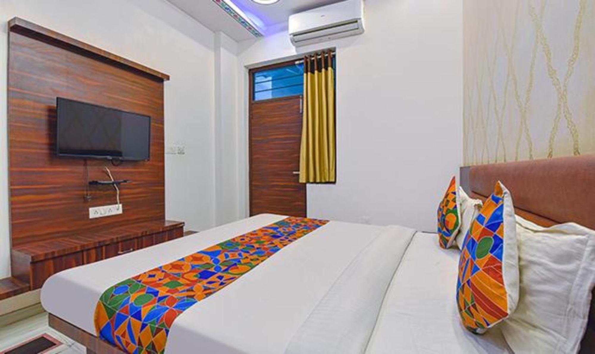 Hotel FabExpress Ranbanka Udaipur Exterior foto