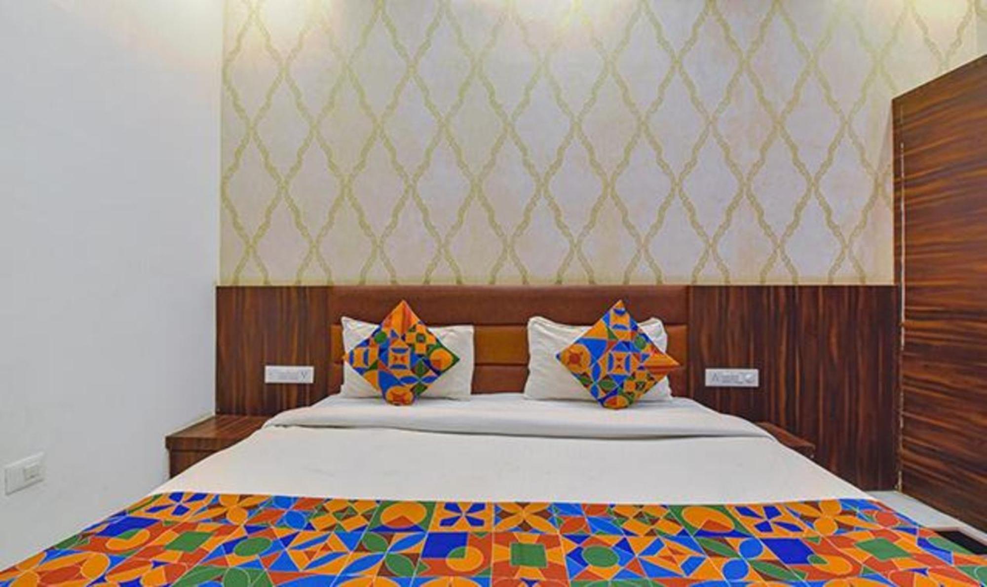 Hotel FabExpress Ranbanka Udaipur Exterior foto