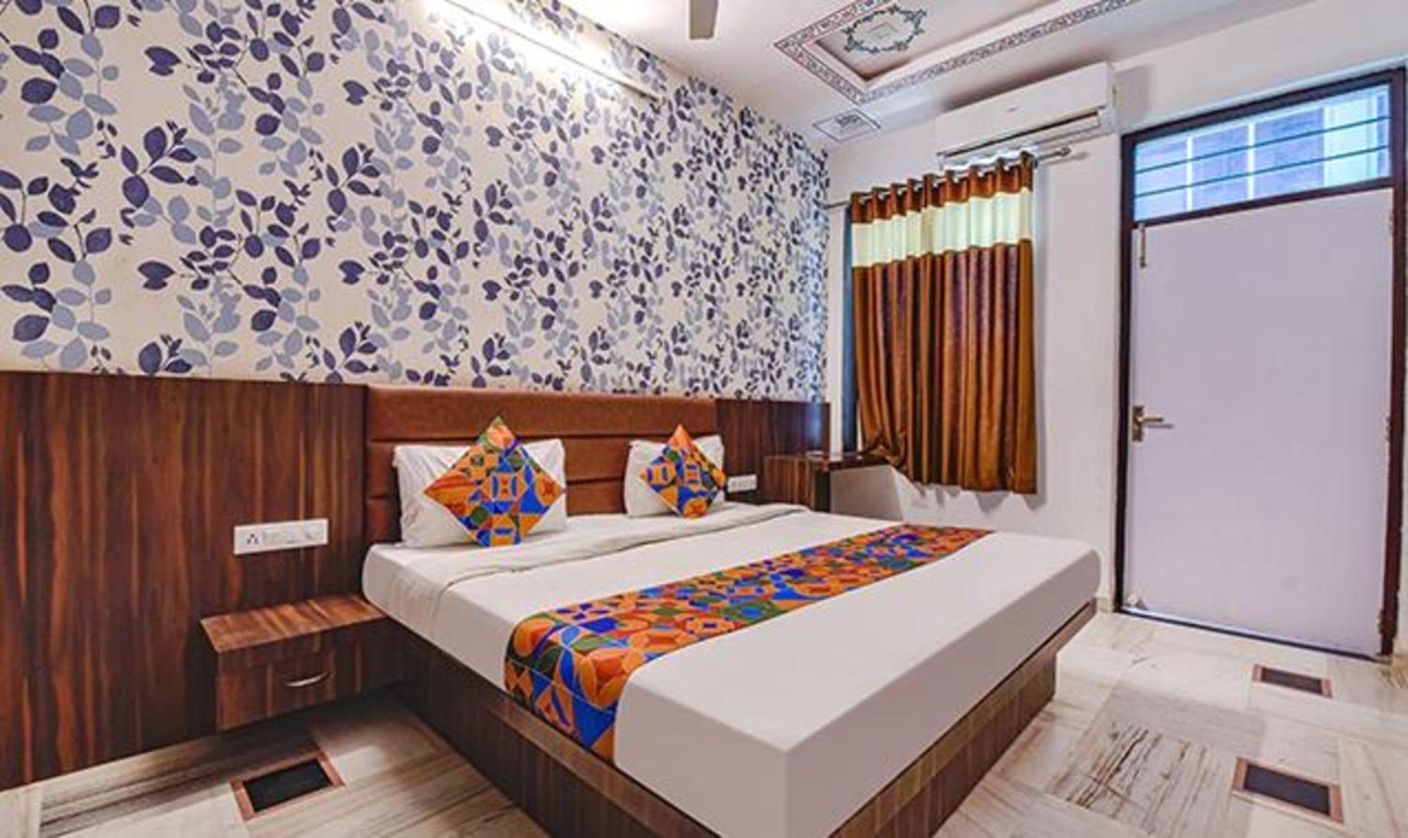 Hotel FabExpress Ranbanka Udaipur Exterior foto